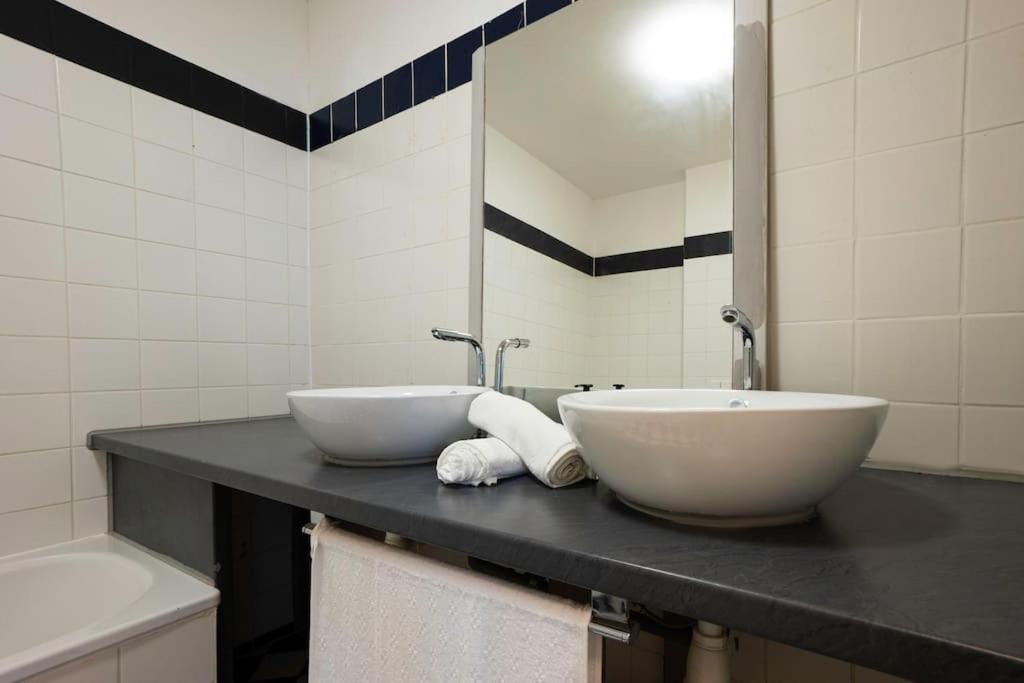 Stylish 2 Floor Penthouse • 15 Min To Center Apartamento *